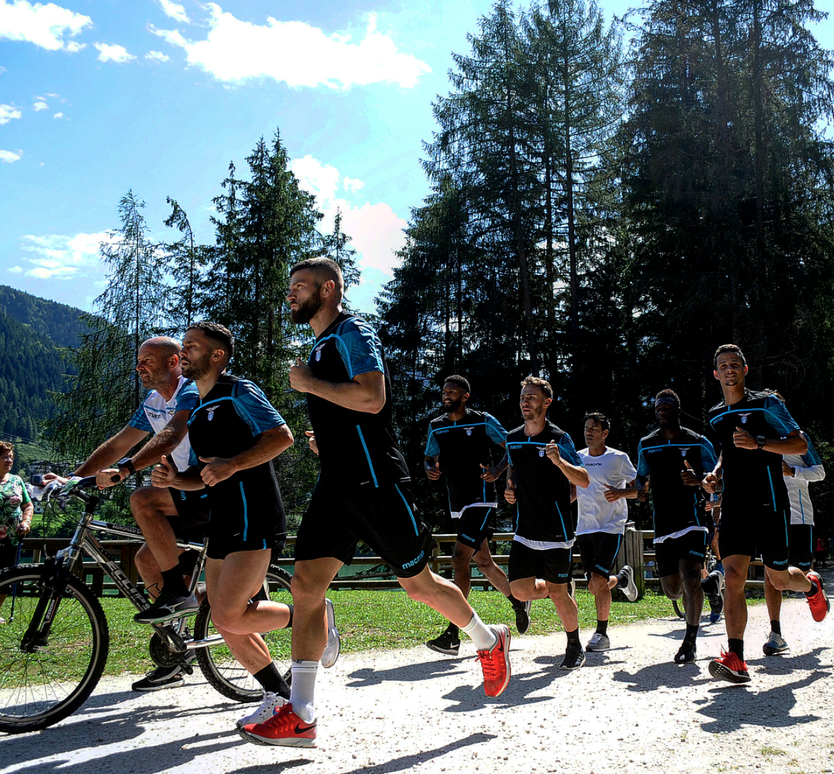 The biancoceleste on a run throughout Auronzo, Source- S.S.Lazio Instagram The biancoceleste on a run throughout Auronzo, Source- S.S.Lazio Instagram