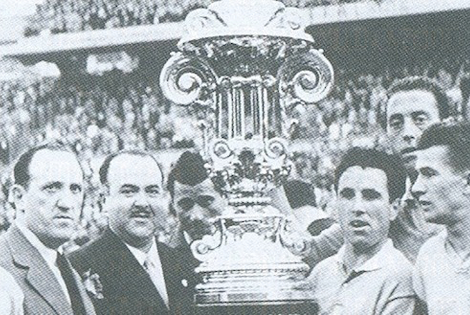 Lazio Lifting the Trofeo Teresa Herrera in 1950