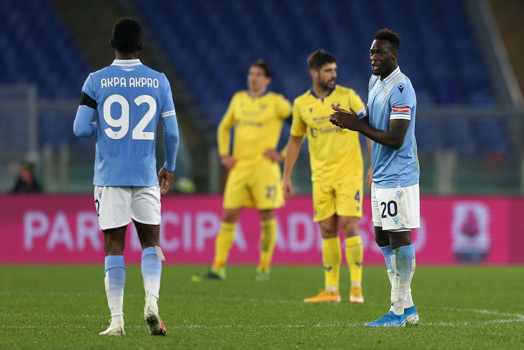 ROME, ITALY - DECEMBER 12: Felipe Caicedo of SS Lazio (R) celebrates after scoring their team's first goal during the Serie A match between SS Lazio and Hellas Verona FC at Stadio Olimpico on December 12, 2020 in Rome, Italy. Sporting stadiums around Italy remain under strict restrictions due to the Coronavirus Pandemic as Government social distancing laws prohibit fans inside venues resulting in games being played behind closed doors. (Photo by Paolo Bruno/Getty Images)