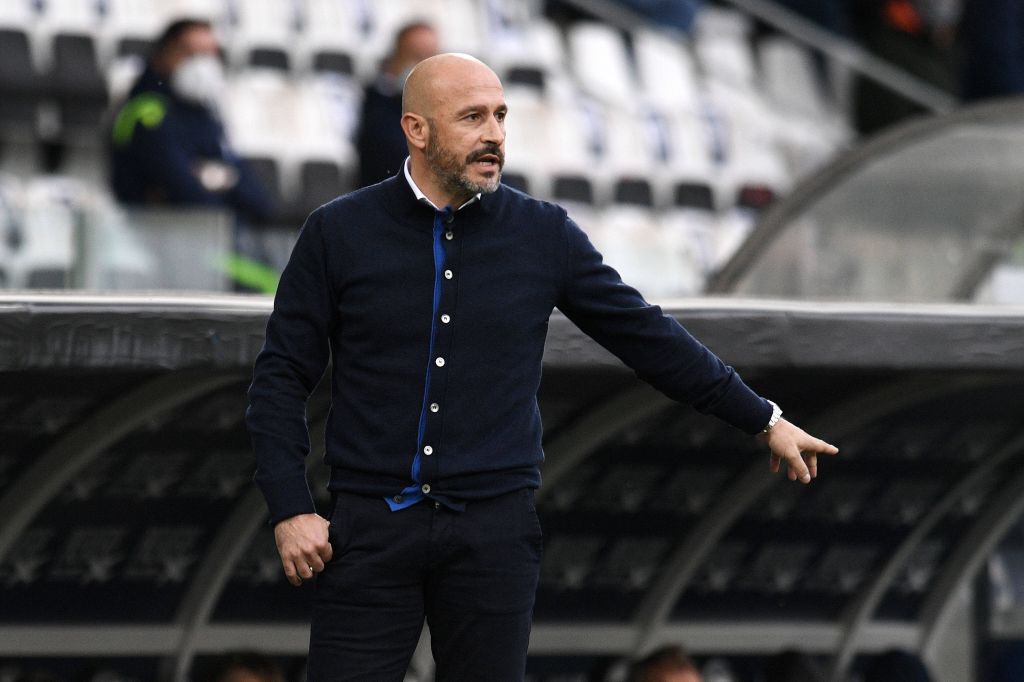 Vincenzo Italiano manager of AC Spezia gestures during Spezia Calcio vs SS Lazio, Italian football Serie A match in cesena, Italy, December 05 2020 PUBLICATIONxINxGERxSUIxAUTxONLY Copyright: xLM/MatteoxPapinix/xIPAx/xLivexMediax 0