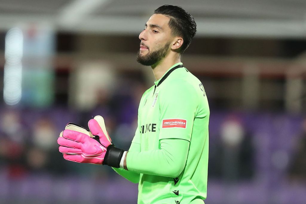 FLORENCE, ITALY - FEBRUARY 05: Chelsea linked Thomas Strakosha goalkeeper of SS Lazio in action during the Serie A match between ACF Fiorentina and SS Lazio at Stadio Artemio Franchi on February 5, 2022 in Florence, Italy. (Photo by Gabriele Maltinti/Getty Images)