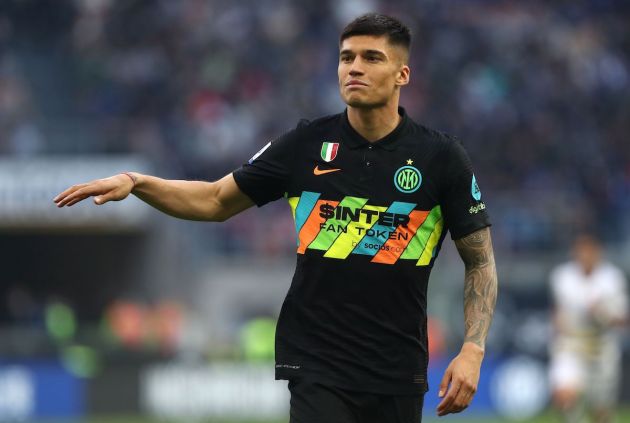 MILAN, ITALY - APRIL 09: Joaquin Correa of FC Internazionale gestures during the Serie A match between FC Internazionale v Hellas Verona FC at Stadio Giuseppe Meazza on April 09, 2022 in Milan, Italy. (Photo by Marco Luzzani/Getty Images)