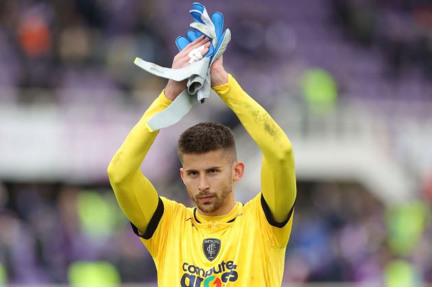 FLORENCE, ITALY - APRIL 03: Lazio linked Guglielmo Vicario goalkeeper of Empoli FC greets the fans after during the Serie A match between ACF Fiorentina and Empoli FC at Stadio Artemio Franchi on April 3, 2022 in Florence, Italy. (Photo by Gabriele Maltinti/Getty Images)