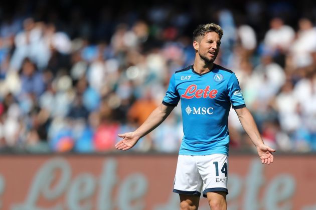 NAPLES, ITALY - APRIL 30: Dries Mertens of SSC Napoli during the Serie A match between SSC Napoli and US Sassuolo at Stadio Diego Armando Maradona on April 30, 2022 in Naples, Italy. (Photo by Francesco Pecoraro/Getty Images)