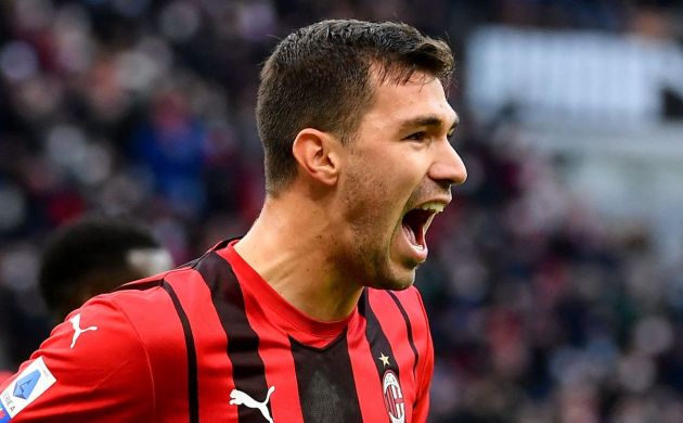 Milan defender Alessio Romagnoli celebrates scoring his team's first goal during the Italian Serie A football match AC Milan vs Sassuolo at the San Siro stadium in Milan on November 28, 2021 . (Photo by Isabella BONOTTO / AFP) (Photo by ISABELLA BONOTTO/AFP via Getty Images)