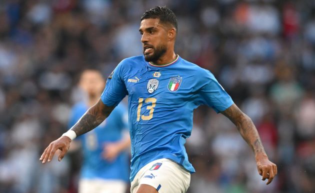 LONDON, ENGLAND - JUNE 01: Emerson Palmieri of Italy runs with the ball during the Finalissima 2022 match between Argentina and Italy at Wembley Stadium on June 01, 2022 in London, England. (Photo by Claudio Villa/Getty Images)