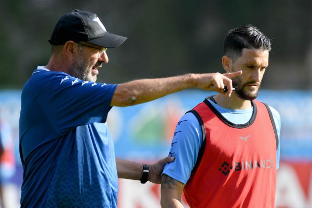 AURONZO DI CADORE, ITALY - JULY 11: SS Lazio head coach Maurizio Sarri and Luis Alberto during the SS Lazio training session on July 11, 2022 in Auronzo di Cadore, Italy. (Photo by Marco Rosi - SS Lazio/Getty Images)