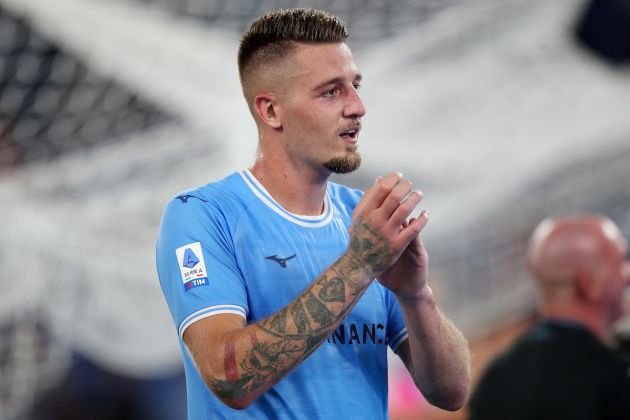 ROME, ITALY - AUGUST 26: Sergej Milinkovic-Savic of SS Lazio applauds the fans after their sides victory in the Serie A match between SS Lazio and FC Internazionale at Stadio Olimpico on August 26, 2022 in Rome, Italy. (Photo by Paolo Bruno/Getty Images)