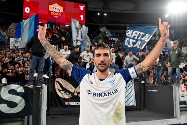 ROME, ITALY - NOVEMBER 06: Danilo Cataldi of SS Lazio celebrates a victory after the Serie A match between AS Roma and SS Lazio at Stadio Olimpico on November 06, 2022 in Rome, Italy. (Photo by Marco Rosi - SS Lazio/Getty Images)