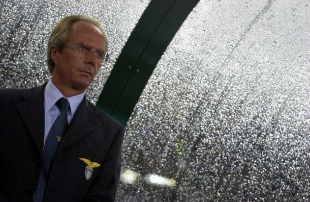17 Oct 2000: Lazio manager Sven-Goran Eriksson watches as his team go one-nil up during the match between Lazio and Arsenal in the UEFA Champions League Group B at the Olympic Stadium, Rome, Italy. Mandatory Credit: Clive Brunskill/ALLSPORT