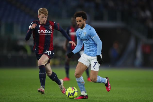 ROME, ITALY - JANUARY 19: Felipe Anderson of SS Lazio competes for the ball with Michel Aebischer of Bologna during the the Coppa Italia match between SS Lazio and Bologna at Olimpico Stadium on January 19, 2023 in Rome, Italy. (Photo by Paolo Bruno/Getty Images)