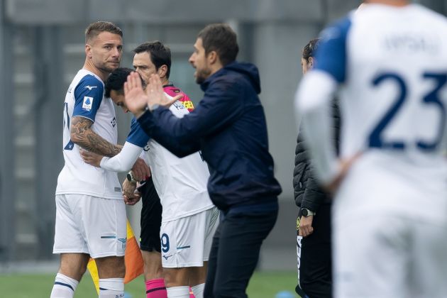 REGGIO NELL'EMILIA, ITALY - JANUARY 15: Ciro Immobile of SS Lazio leaves the pitch injured during the Serie A match between US Sassuolo and SS Lazio at Mapei Stadium - Citta' del Tricolore on January 15, 2023 in Reggio nell'Emilia, Italy. (Photo by Emmanuele Ciancaglini/Getty Images)