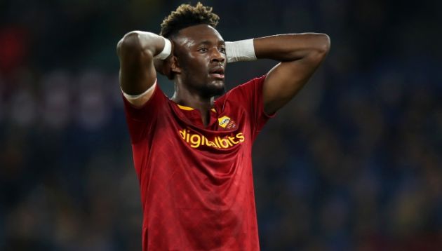 ROME, ITALY - MARCH 09: Tammy Abraham of AS Roma reacts during the UEFA Europa League round of 16 leg one match between AS Roma and Real Sociedad at Stadio Olimpico on March 09, 2023 in Rome, Italy. (Photo by Paolo Bruno/Getty Images)
