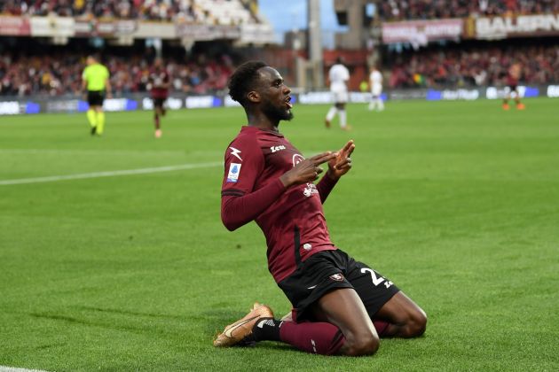 SALERNO, ITALY - MAY 03: Boulaye Dia of Salernitana celebrates after scoring the 3-2 goal during the Serie A match between Salernitana and ACF Fiorentina at Stadio Arechi on May 03, 2023 in Salerno, Italy. (Photo by Francesco Pecoraro/Getty Images)