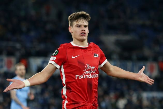 ROME, ITALY - MARCH 07: Milos Kerkez of AZ Alkmaar celebrates after scoring the team's second goal during the UEFA Europa Conference League round of 16 leg one match between SS Lazio and AZ Alkmaar at Stadio Olimpico on March 07, 2023 in Rome, Italy. (Photo by Paolo Bruno/Getty Images)