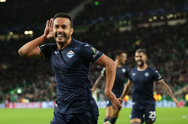 GLASGOW, SCOTLAND - OCTOBER 04: Pedro of SS Lazio celebrates after he scores the winning goal during the UEFA Champions League match between Celtic FC v SS Lazio at Celtic Park Stadium on October 04, 2023 in Glasgow, Scotland. (Photo by Ian MacNicol/Getty Images)