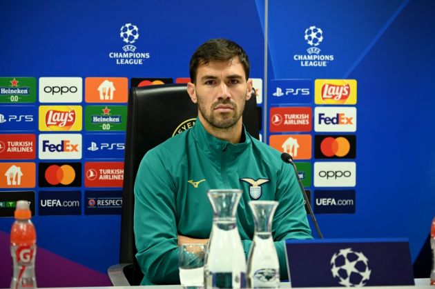 ROTTERDAM, NETHERLANDS - OCTOBER 24: Alessio Romagnoli of SS Lazio attends durimg the press conference before the UEFA Champions League group E match betwen Feyenoord and SS Lazio at Feyenoord Stadium on October 24, 2023 in Rotterdam, Netherlands. (Photo by Marco Rosi - SS Lazio/Getty Images)