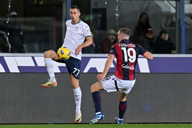 BOLOGNA, ITALY - NOVEMBER 03: Adam Marusic of SS Lazio competes for the ball with Lewis Ferguson of Bologna FC during the Serie A TIM match between Bologna FC and SS Lazio at Stadio Renato Dall'Ara on November 03, 2023 in Bologna, Italy. (Photo by Alessandro Sabattini/Getty Images)