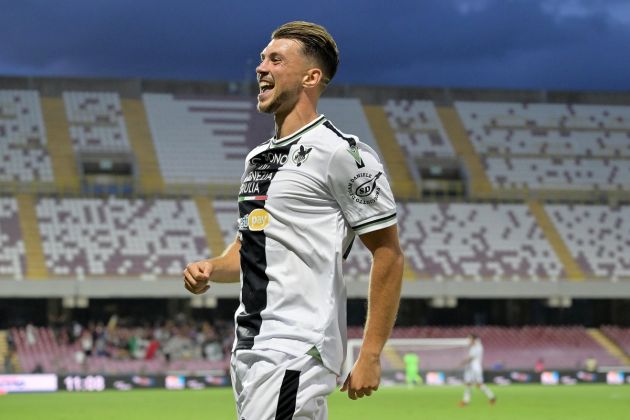 SALERNO, ITALY - AUGUST 28: Lazar Samardzic of Udinese Calcio celebrates after scoring the 0-1 goal during the Serie A TIM match between US Salernitana and Udinese Calcio at Stadio Arechi on August 28, 2023 in Salerno, Italy. (Photo by Francesco Pecoraro/Getty Images)