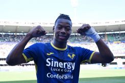 VERONA, ITALY - MAY 05: Lazio target Tijjani Noslin of Hellas Verona FC celebrates victory in the Serie A TIM match between Hellas Verona FC and ACF Fiorentina at Stadio Marcantonio Bentegodi on May 05, 2024 in Verona, Italy. (Photo by Alessandro Sabattini/Getty Images)