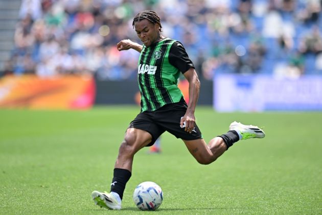 REGGIO NELL'EMILIA, ITALY - MAY 19: Armand Laurienté of US Sassuolo in action during the Serie A TIM match between US Sassuolo and Cagliari at Mapei Stadium - Citta' del Tricolore on May 19, 2024 in Reggio nell'Emilia, Italy. (Photo by Alessandro Sabattini/Getty Images)