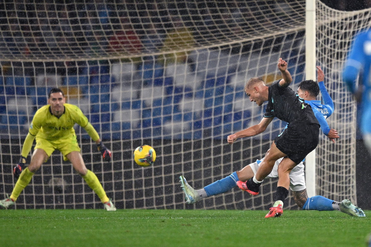 Isaksen Stuns the Maradona Crowd as Lazio Complete the Double Over Napoli