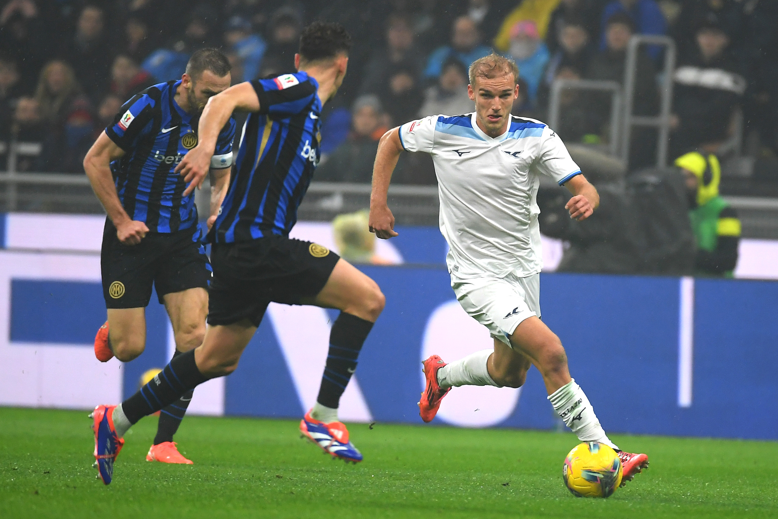 Gustav Isaksen against Inter Milan