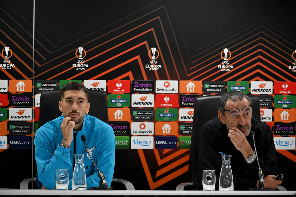 Maurizio Sarri and Mattia Zaccagni