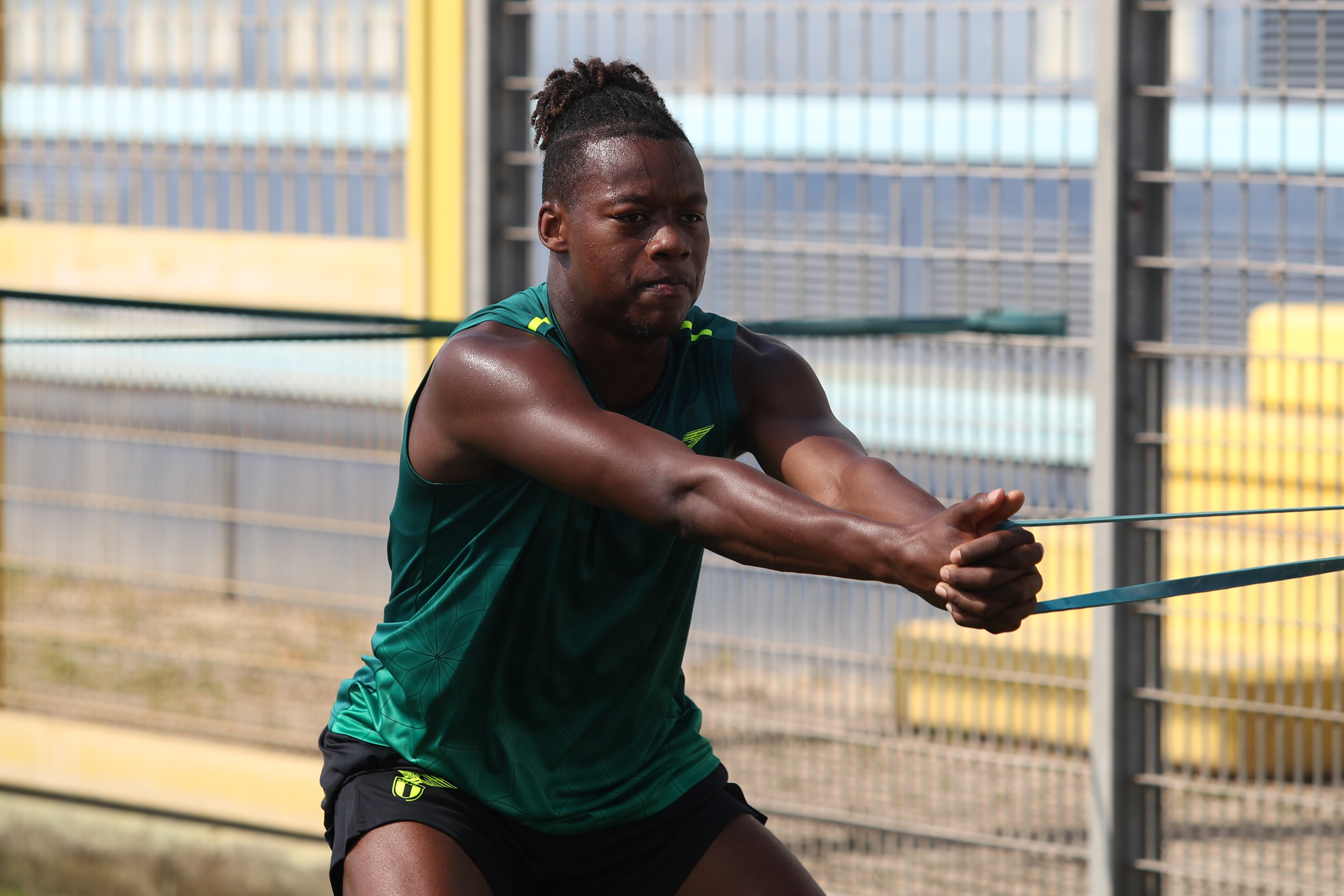 Tijjani Noslin training