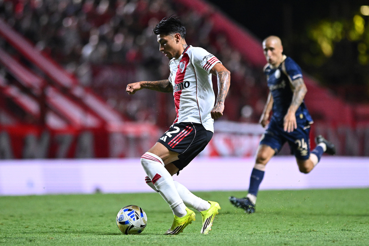 Agustin Ruberto in action for River Plate