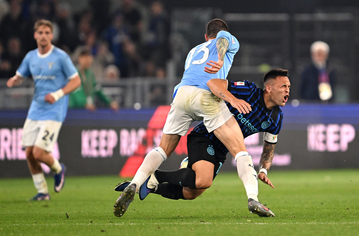 Alessio Romagnoli and Lautaro Martinez