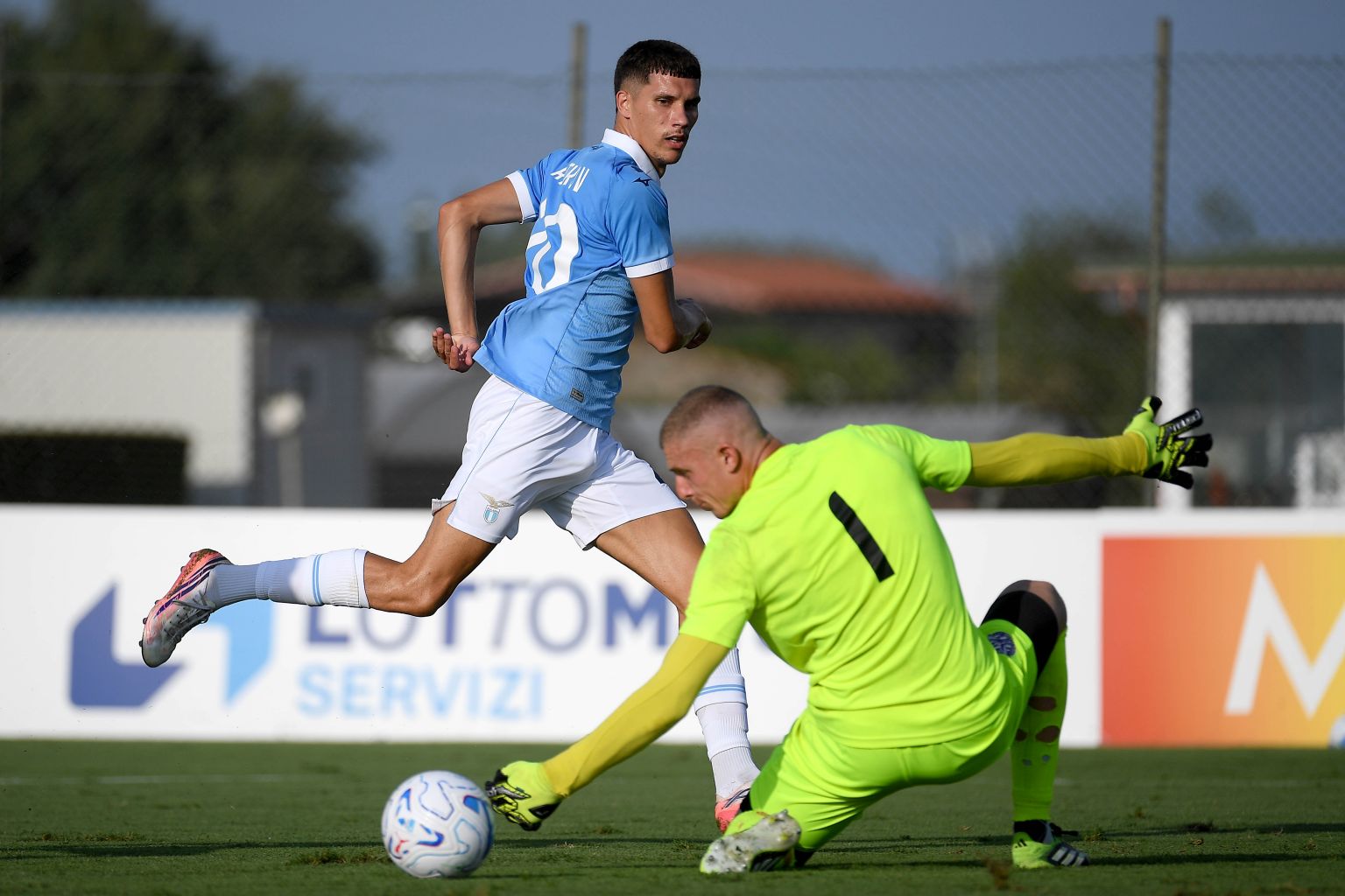 sevilla-revive-interest-in-lazio-forward-duel-with-levante-erupts