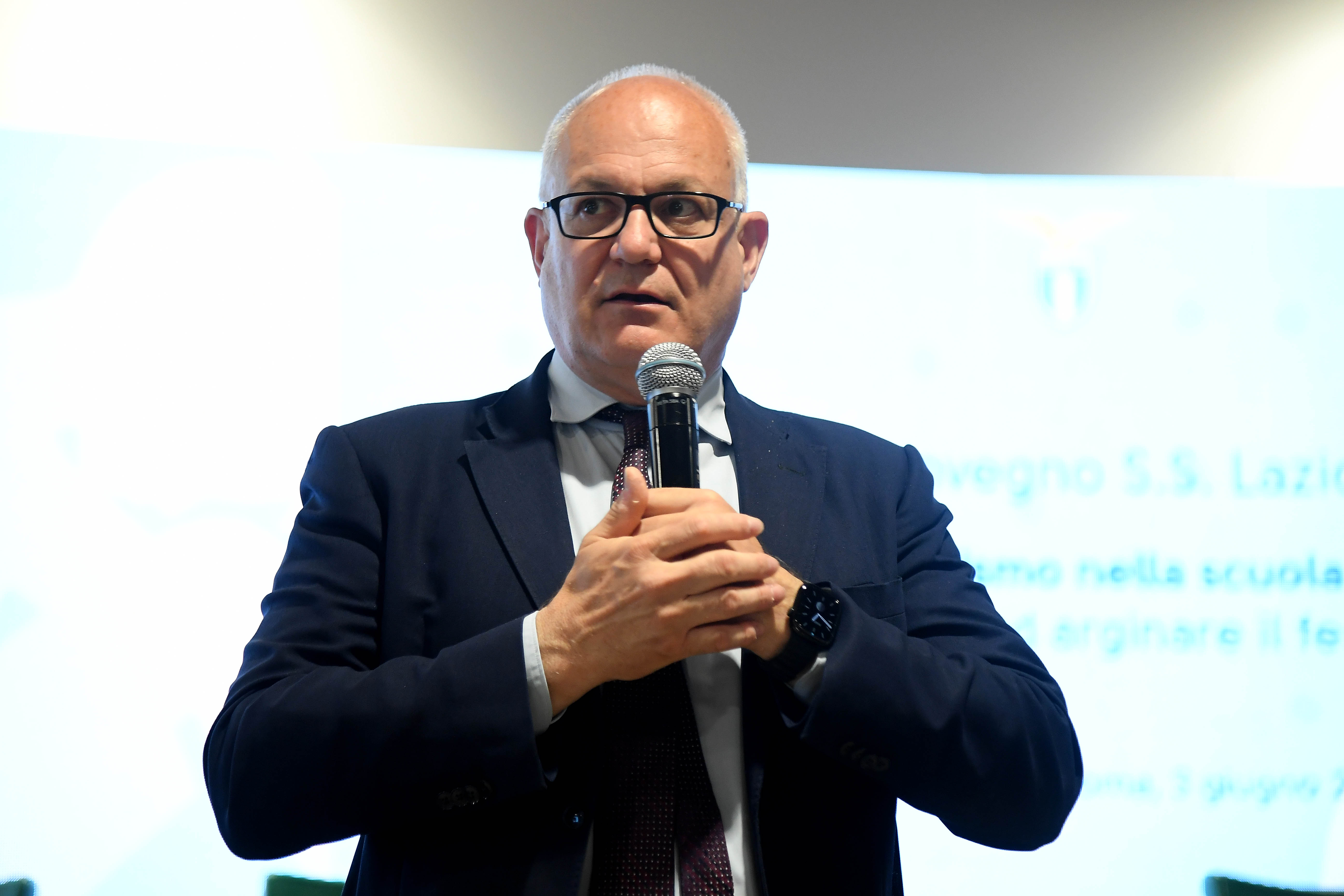 O prefeito revela planos para realizar grandes eventos nos estádios da Roma e da Lazio