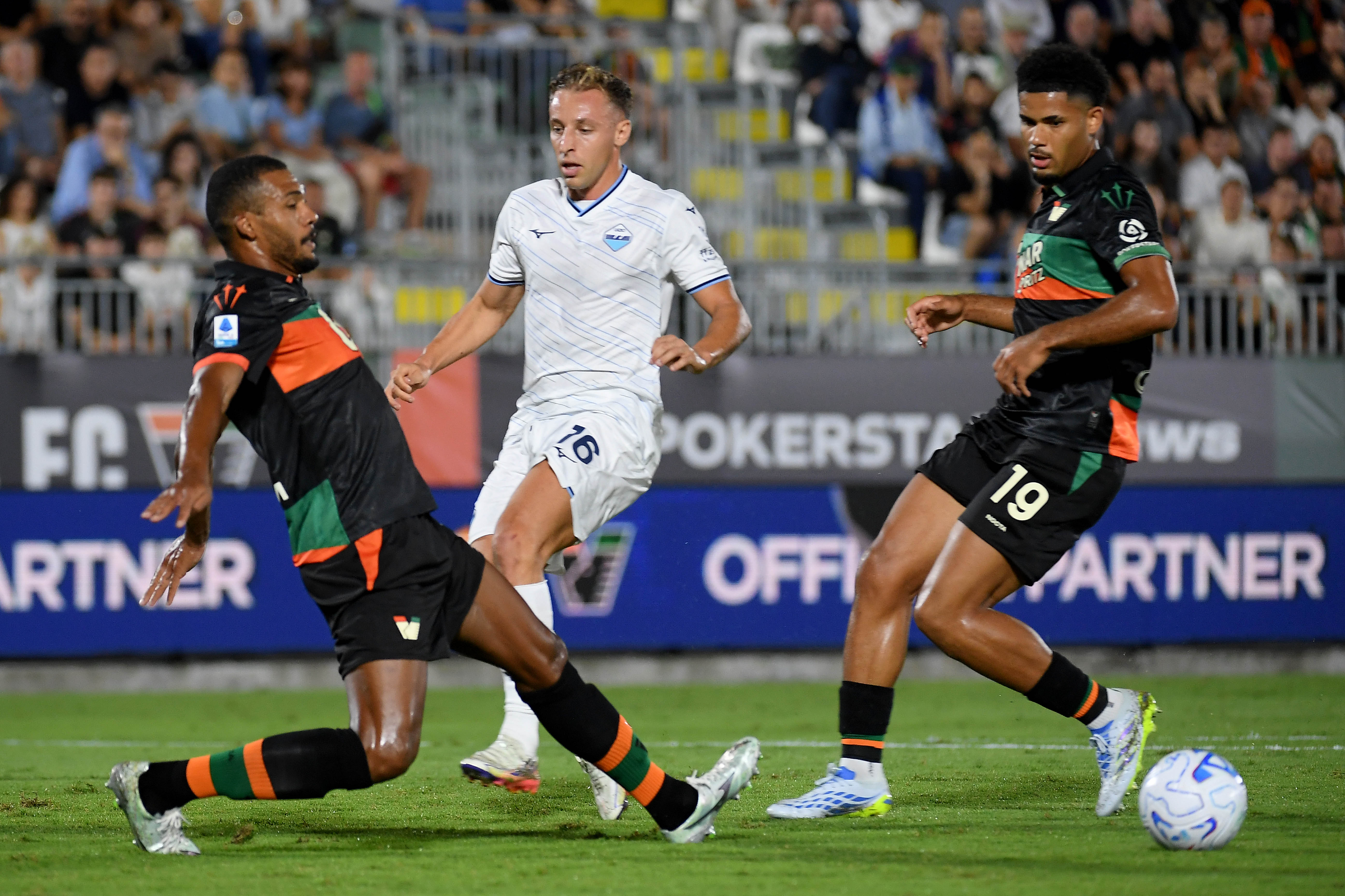 Fratesi, Tavares e outras seis estrelas da Lazio foram convocados para a pausa internacional